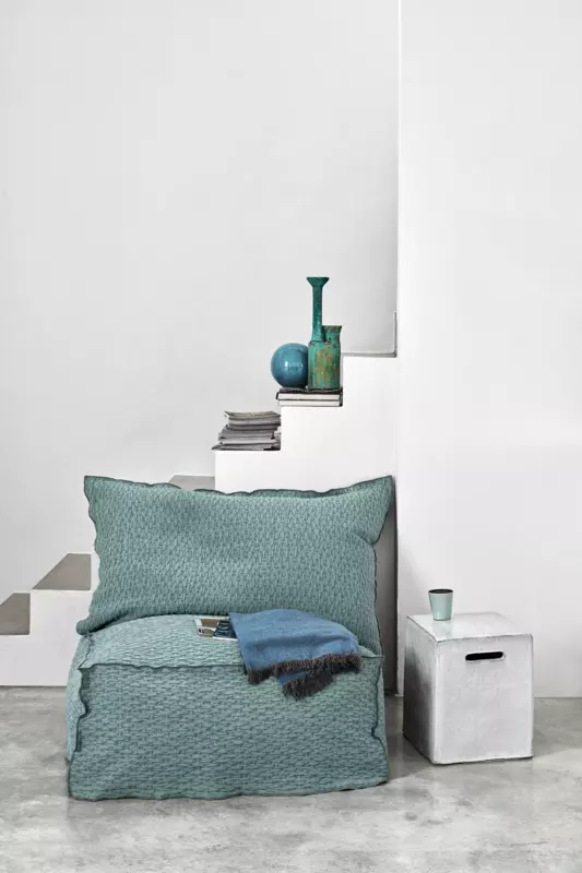 uploadimage/Ghost_sofa_gervasoni_conte_living_italian_furniture12_1.png