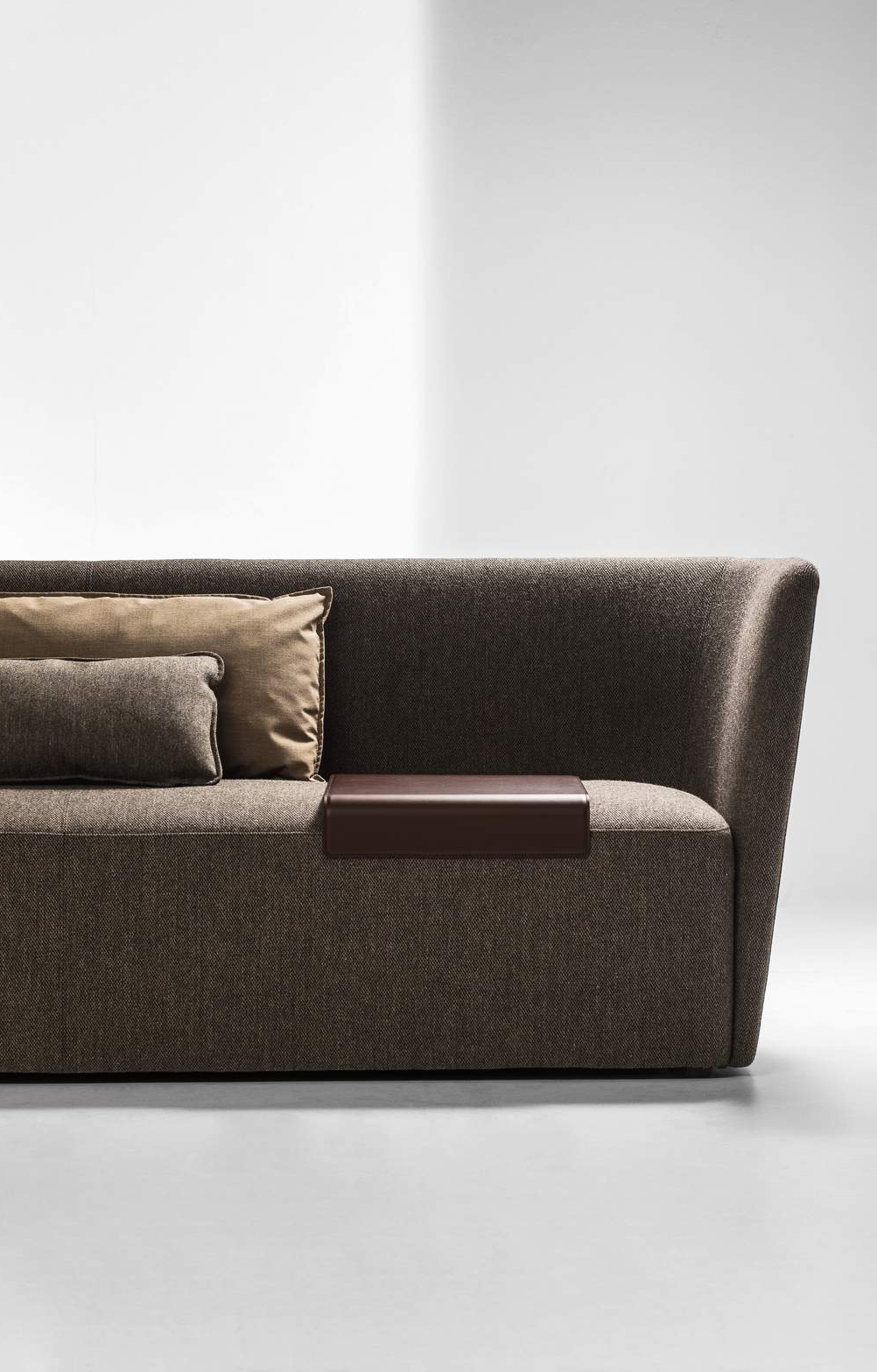 uploadimage/Thumbnail-velour-sofa-gallery-5.png