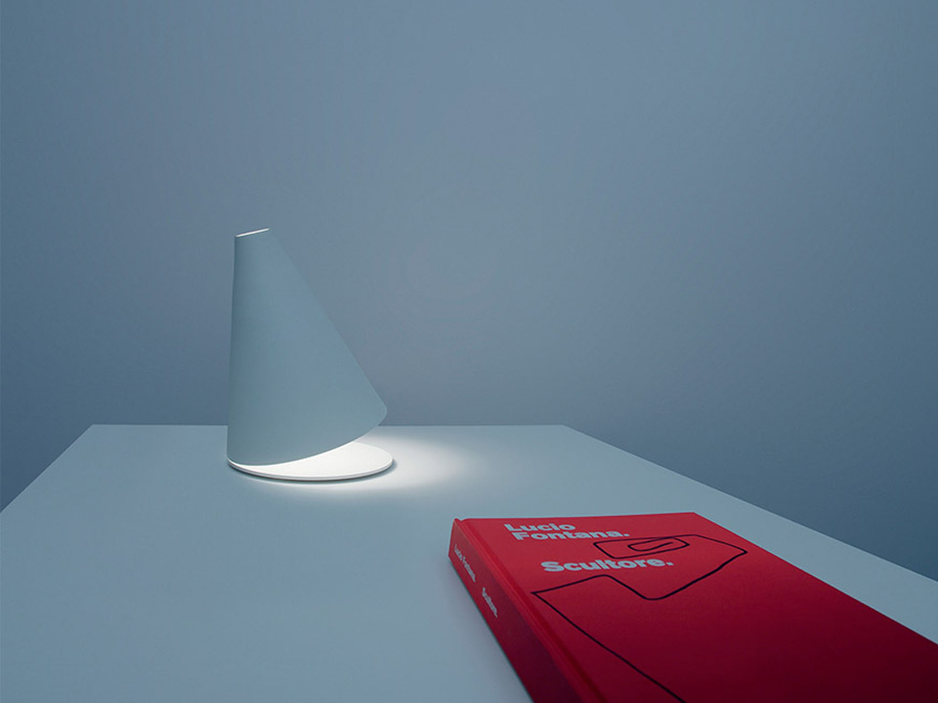 /static/uploadimage/Thumbnail_-_Den_ban_Palpebra_table_lamp_by_Davide_Groppi_-_Conte_Living_italian_furniture.jpg