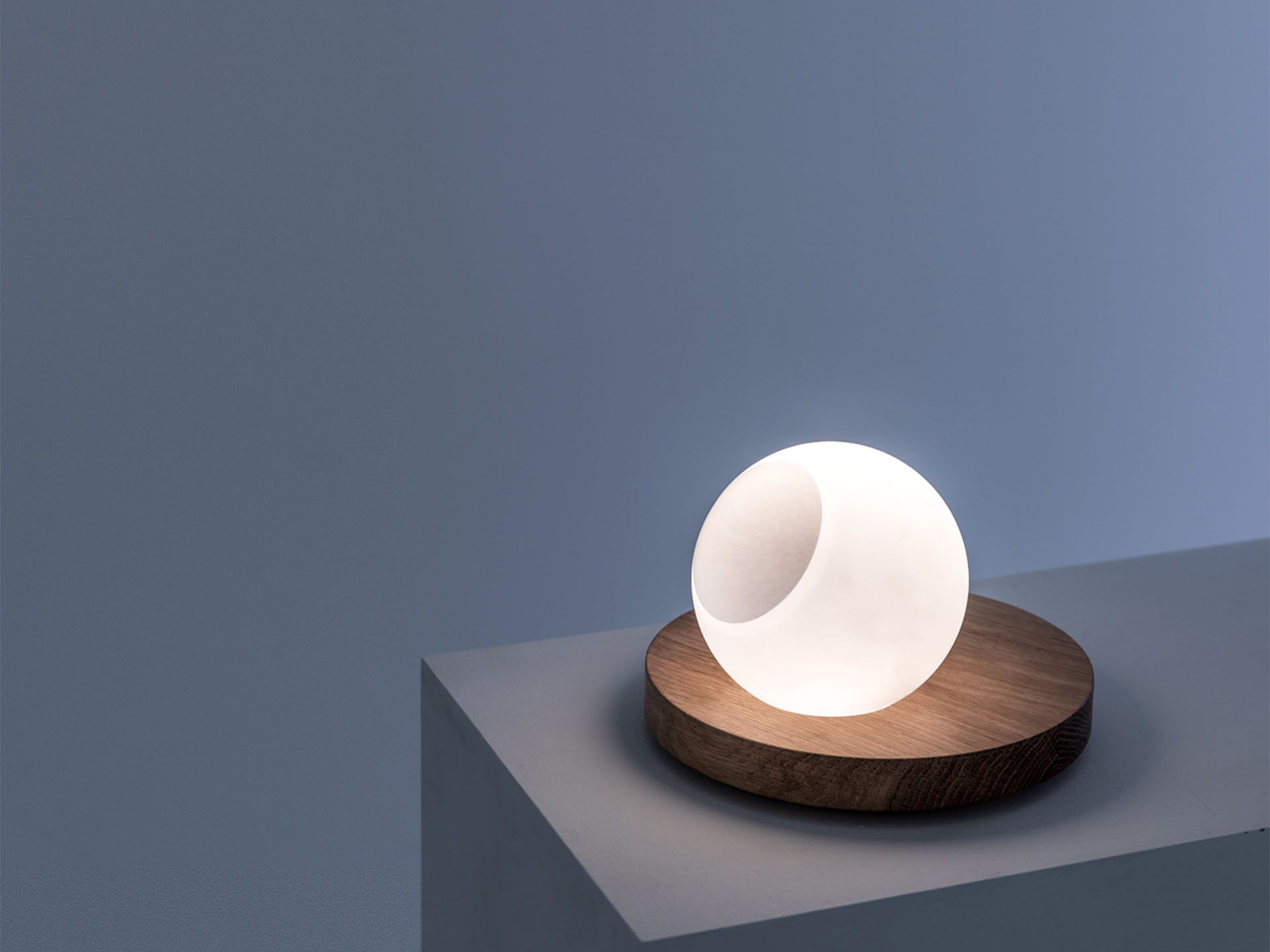 /static/uploadimage/Thumbnail_-_Den_san_PIGRECO_floor_lamp_by_Davide_Groppi_-_Conte_Living_italian_furniture.jpg