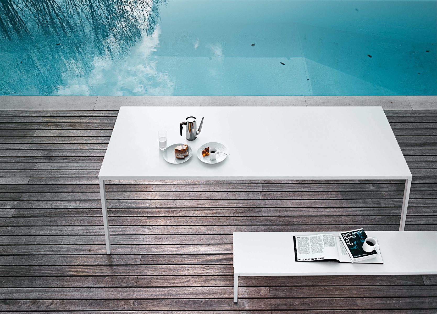 uploadimage/helsinki_table_outdoor_desalto_conte_living2_1.jpg