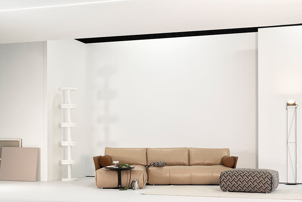 Tab 2022 Sofa thumbnail