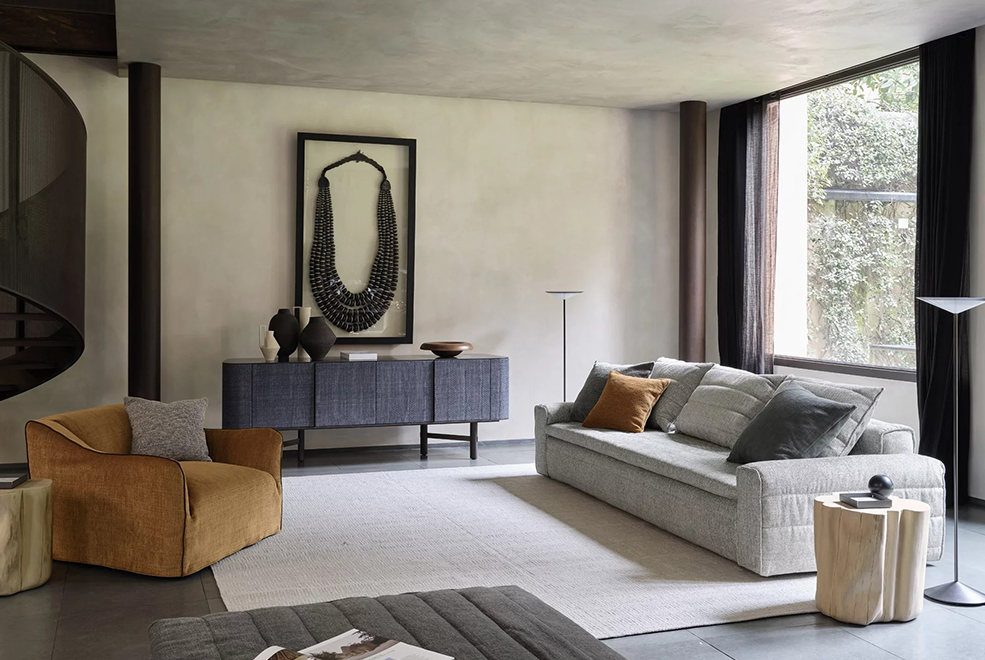 Saia Armchair thumbnail