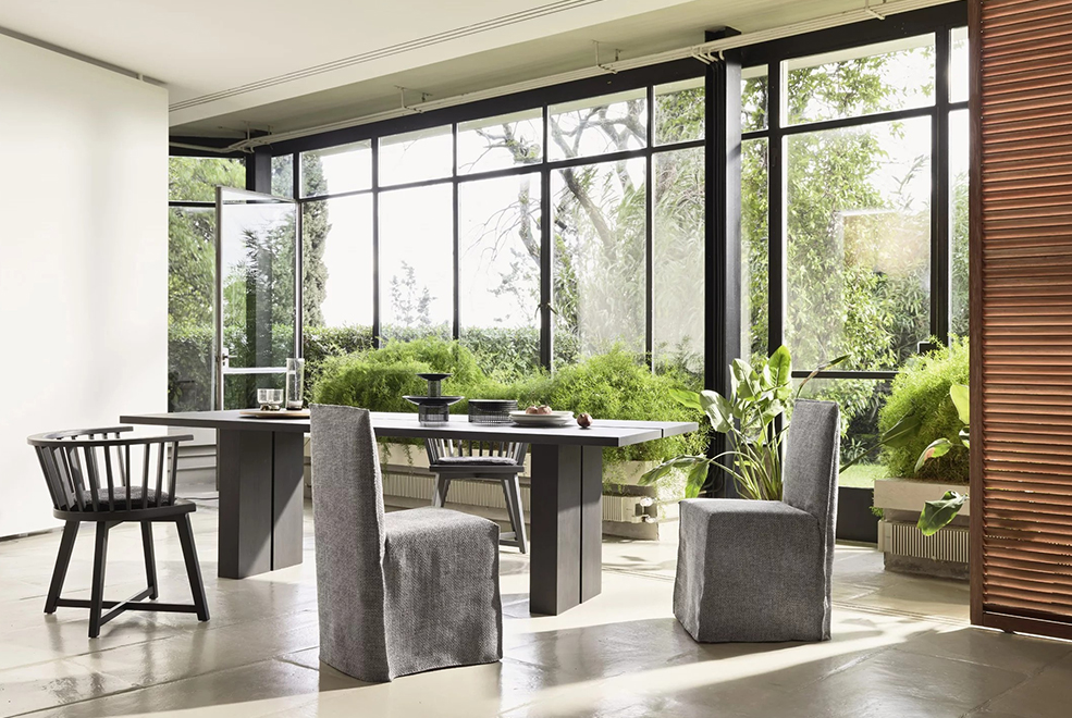 Ghost 23 chair thumbnail