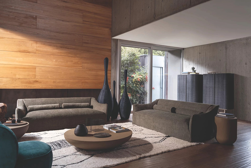 Saia Single Sofa thumb