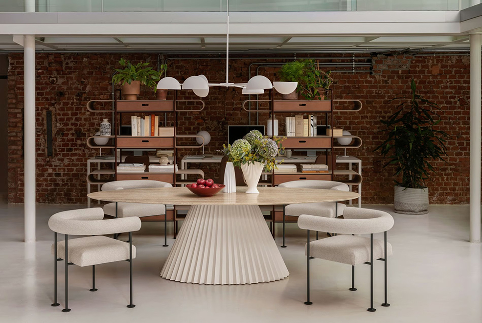 Plisse Dining Table thumb