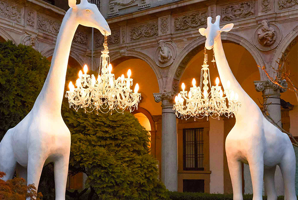 Giraffe in Love XL Lighting thumb