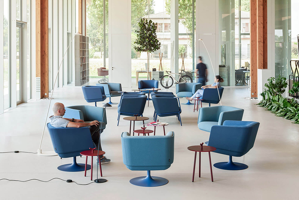 Sho lounge Armchair thumb