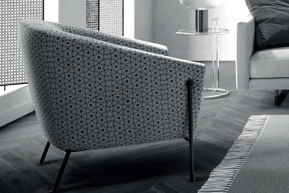 Loren Armchair thumb