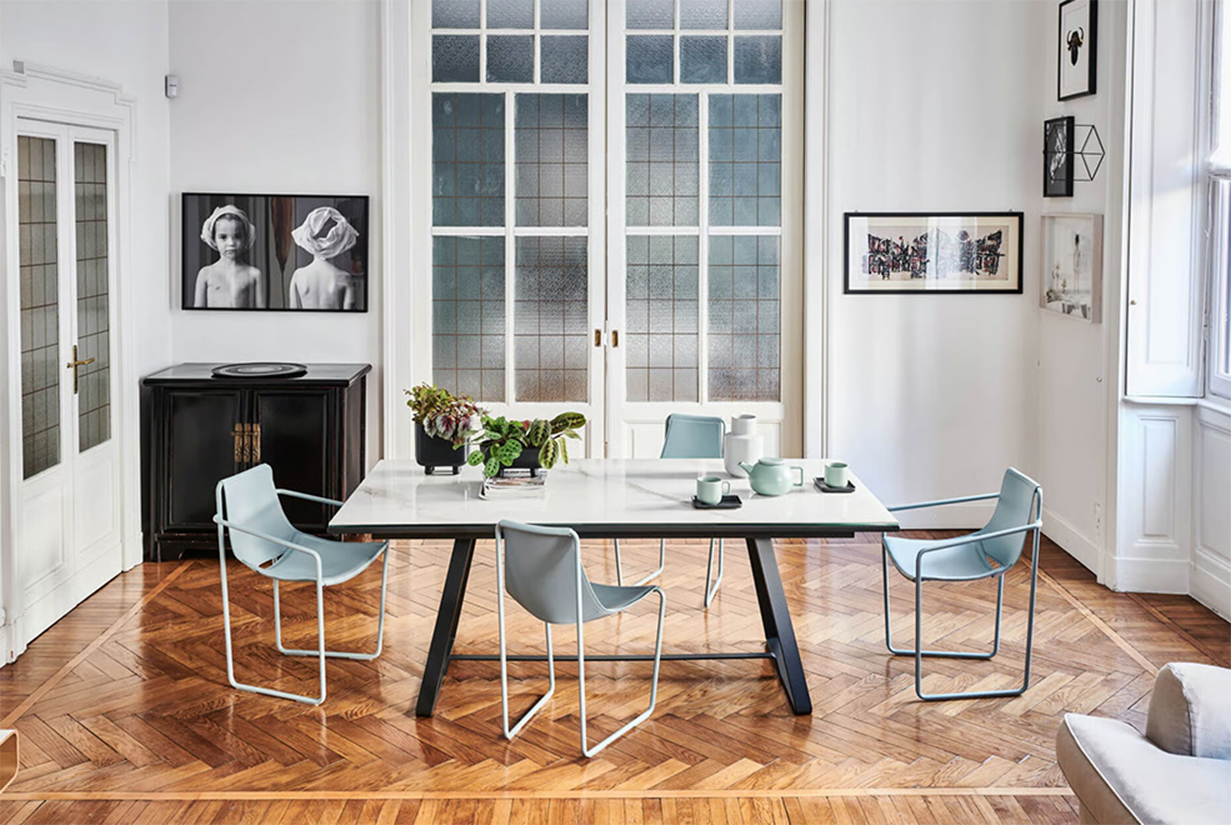 Apelle Dining Chair thumbnail