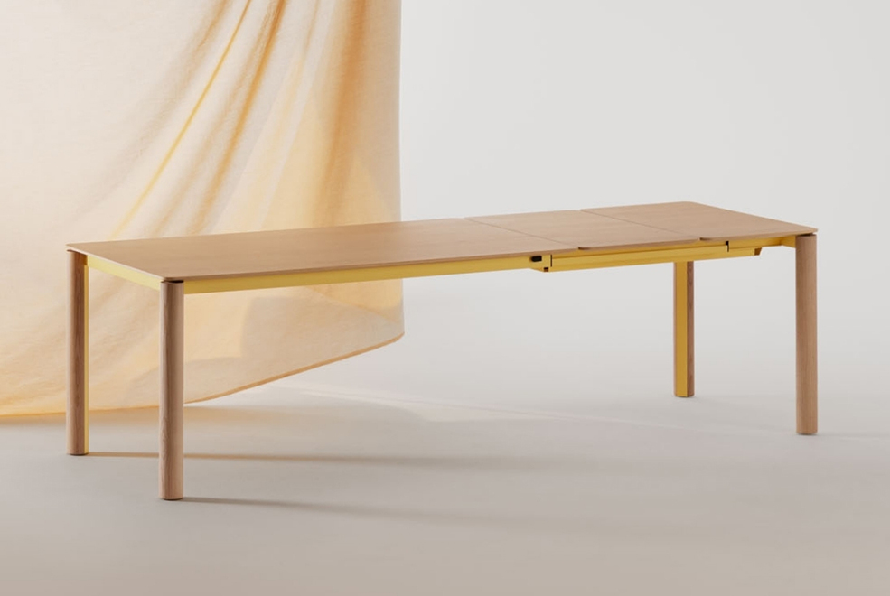 Woody Dining Table