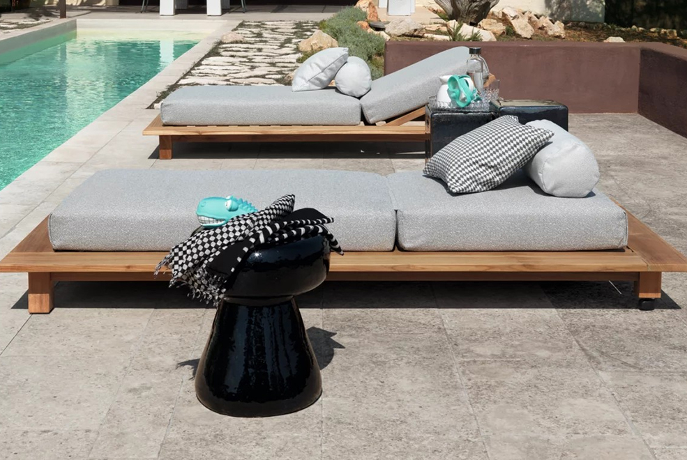 Inout 2 Low Table
