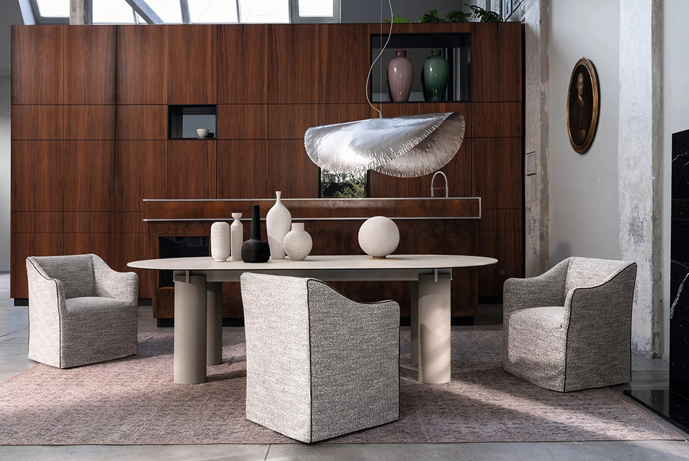 Saia Armchair thumbnail