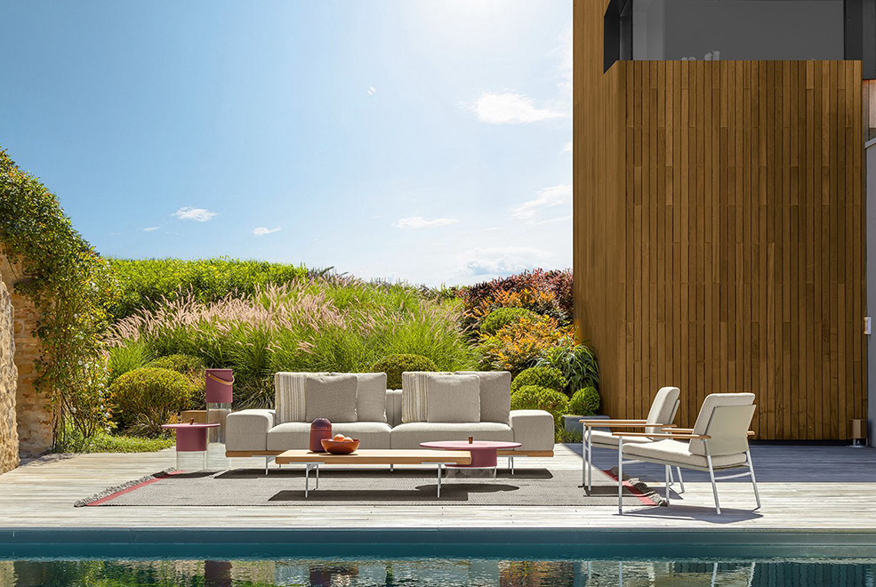 Allure Sofa Outdoor gallery